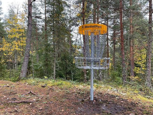 Puolarmaari disc golf course in Espoo, Uusimaa