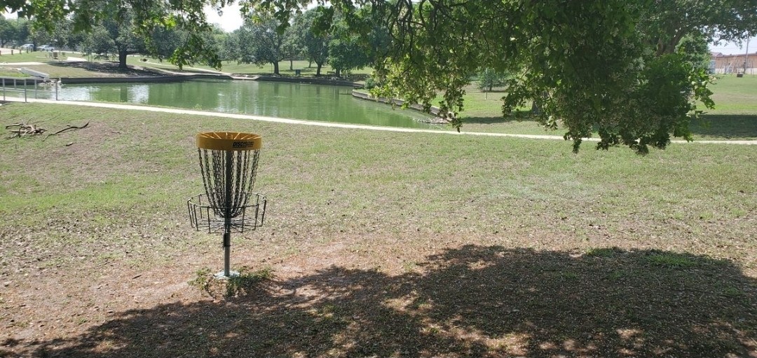 West Guth Park disc golf course in Corpus Christi, TX