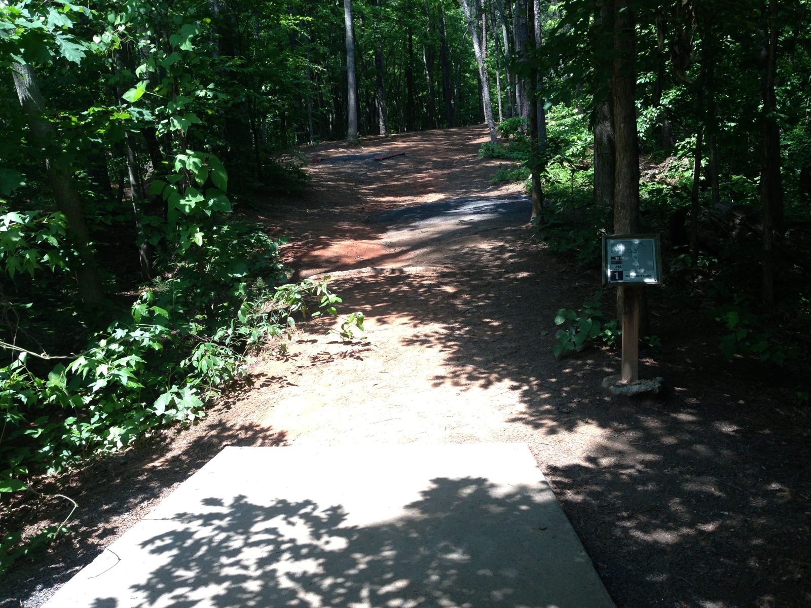 East Roswell Park disc golf course in Roswell, Georgia