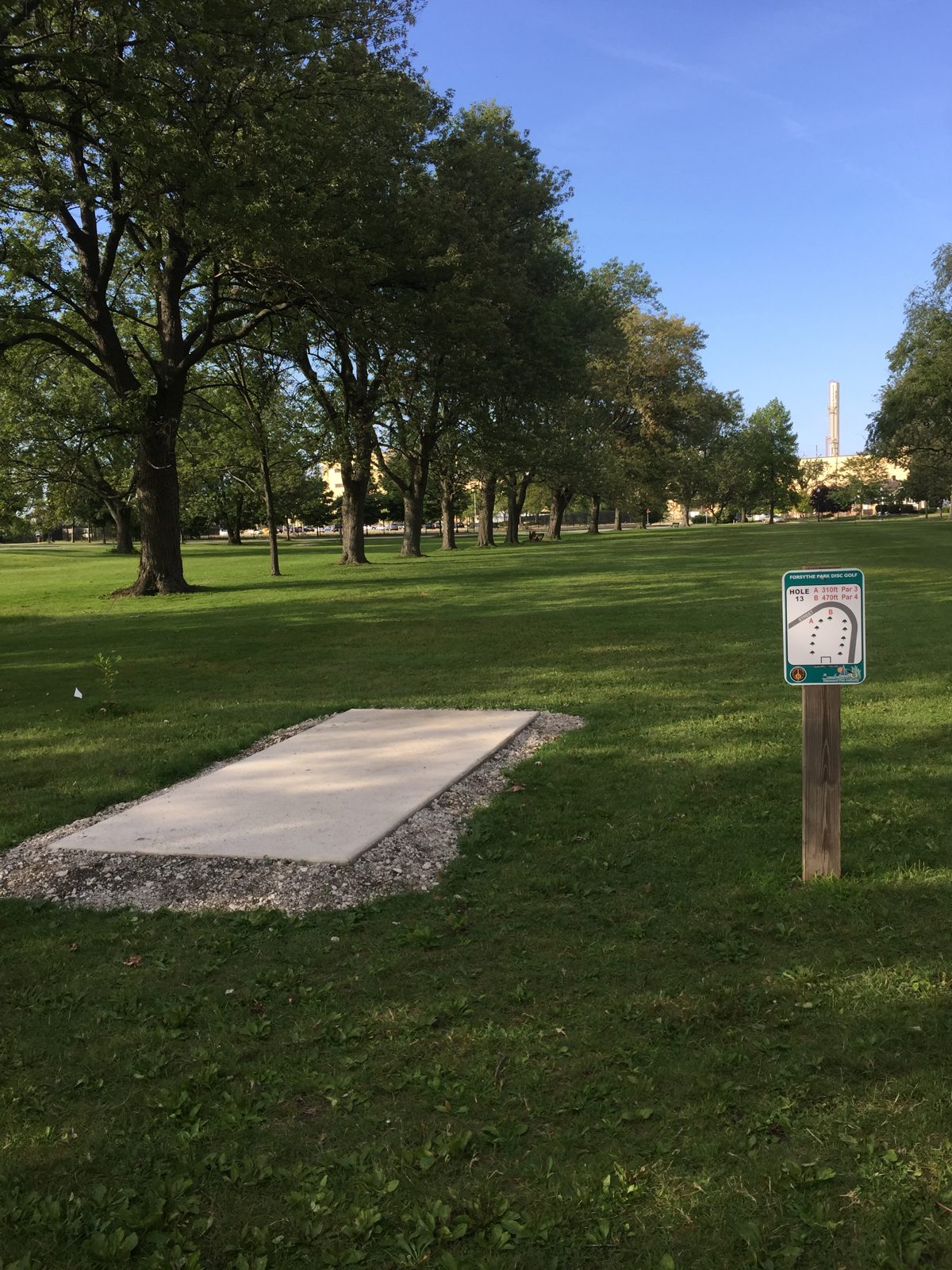 Forsythe Park disc golf course in Whiting, Indiana