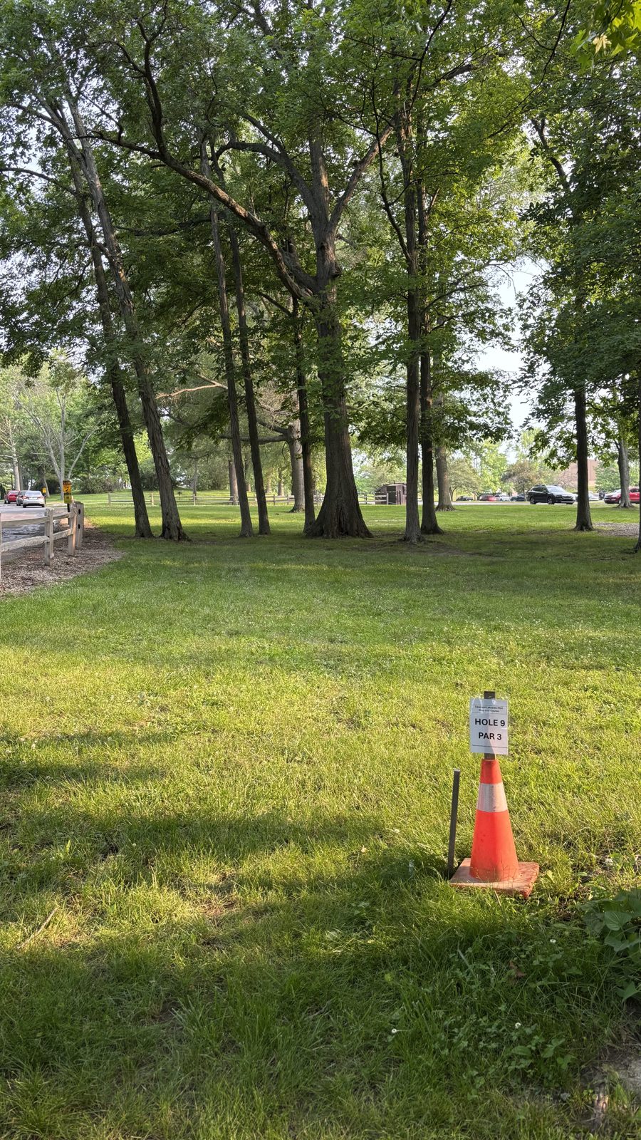 Ceraland Pondside disc golf course in Elizabethtown, Indiana
