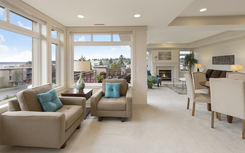 شقة حديثة للبيع في السعودية - غرفة معيشة عصرية