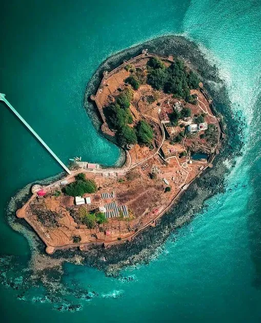 Khanderi Fort (Kanhoji Angre Island) in Alibag, Raigad