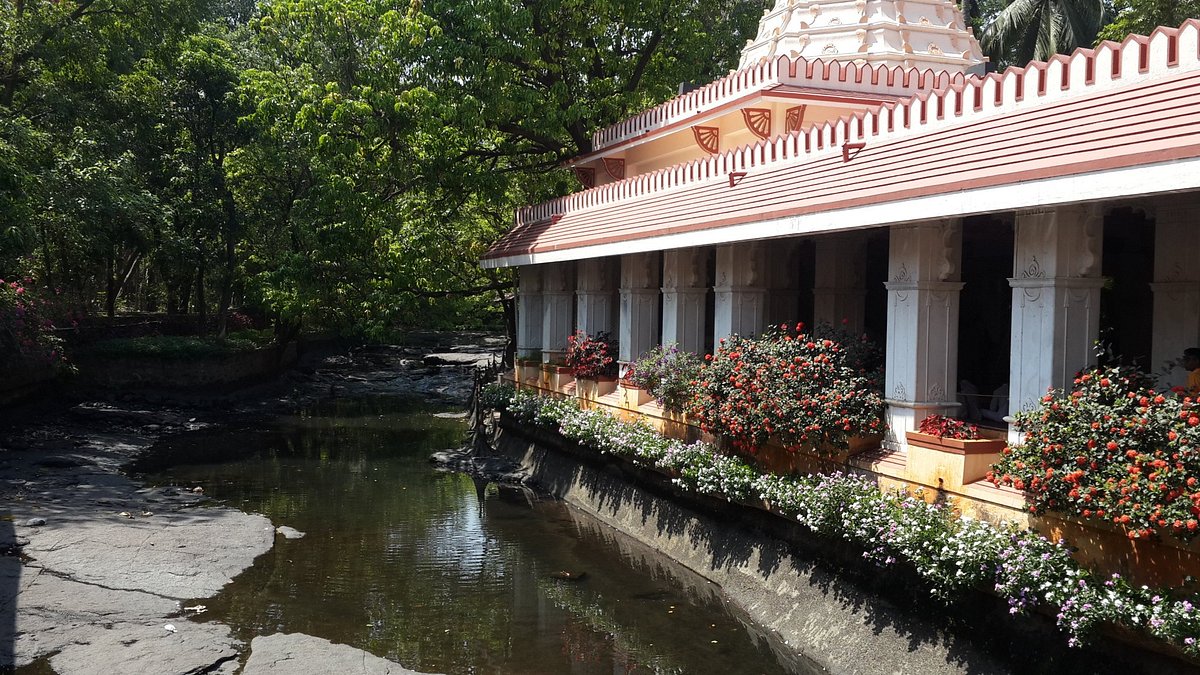 Gagangiri Ashram in Khalapur, Raigad