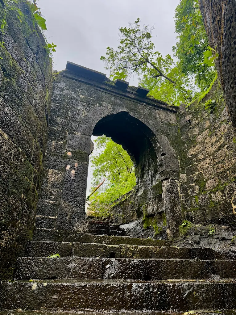 Birwadi Fort (Birwadi Gad) in Roha, Raigad