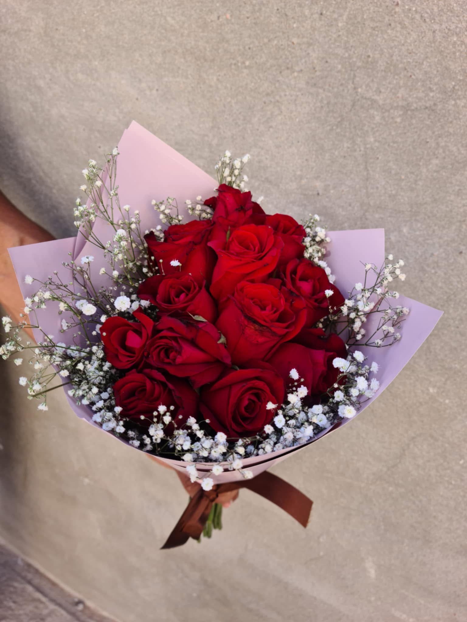 RAMO DE DOCE ROSAS 🌹