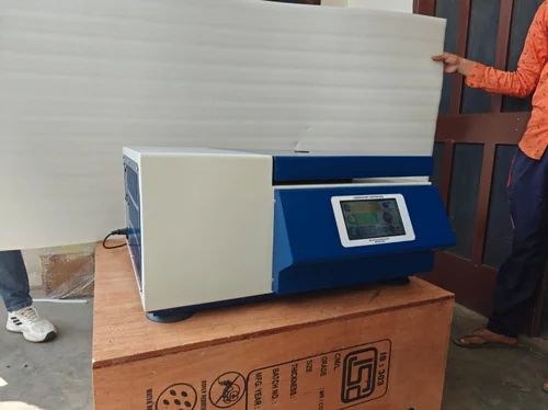 Table Top Cold Centrifuge Machine