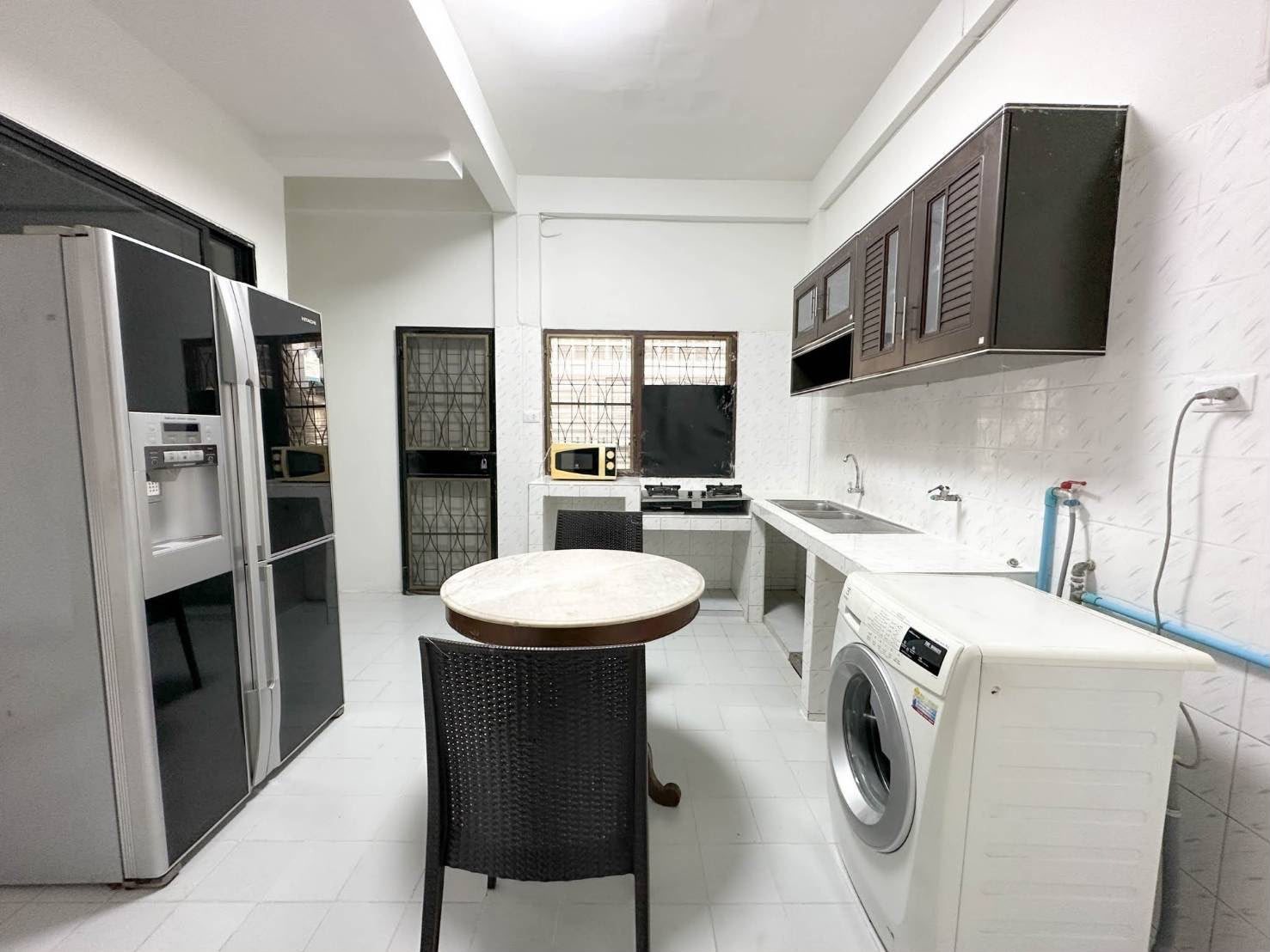 For Rent / 2-story Townhome (New House - New Furniture)