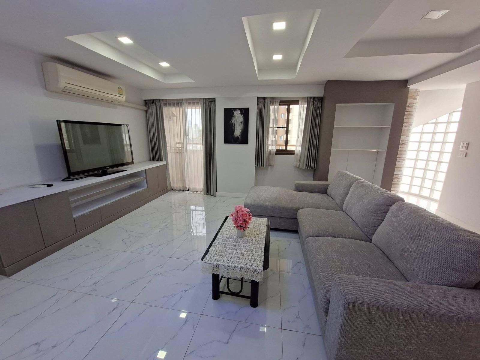 DH Grand Tower Sukhumvit 39