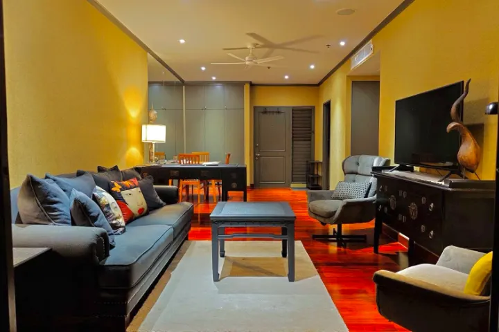 Baan Chao Praya Condominium