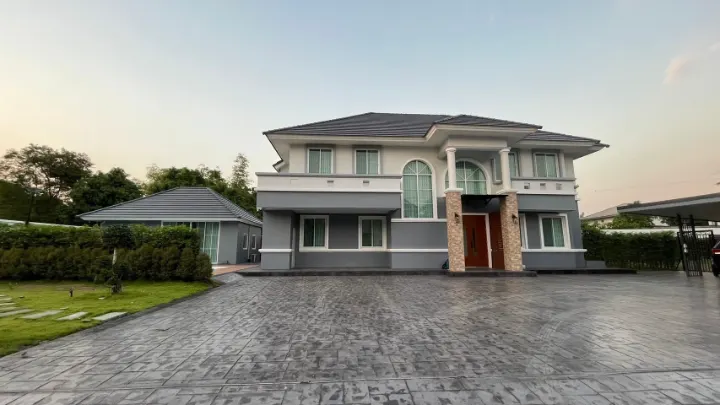 Luxury Pool Villa for Sale or Rent – Suan Neramit Village