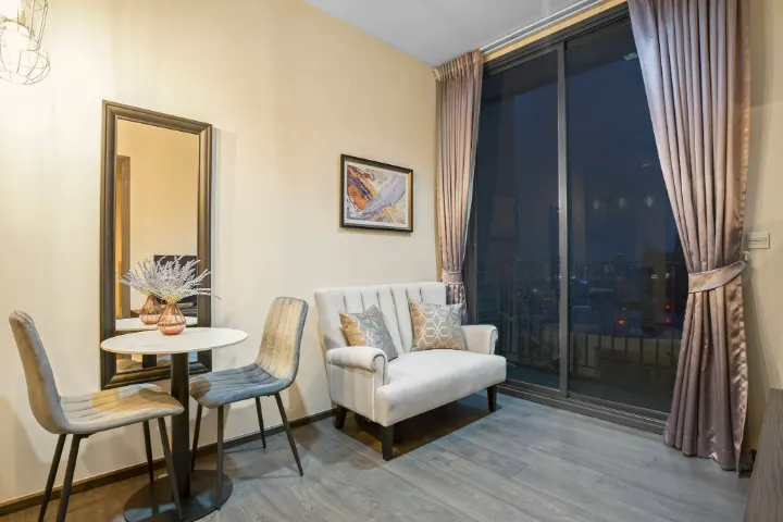 The Edge Sukhumvit 23
