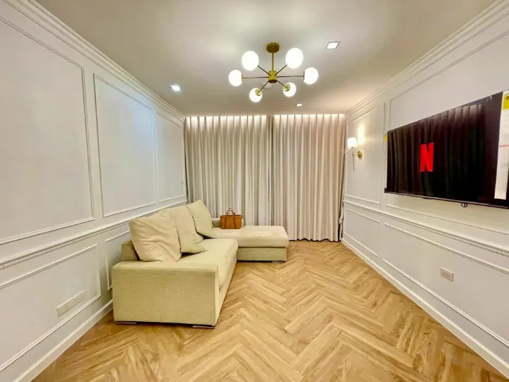 Noble Ambience Sarasin