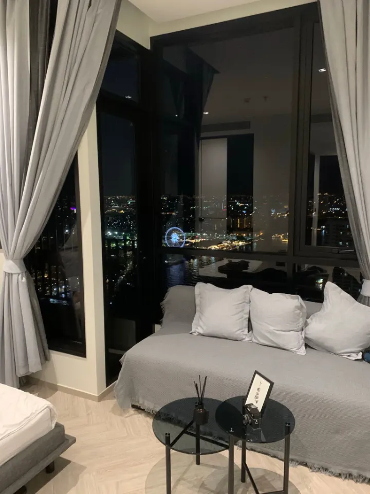 Chapter Charoennakhon–Riverside