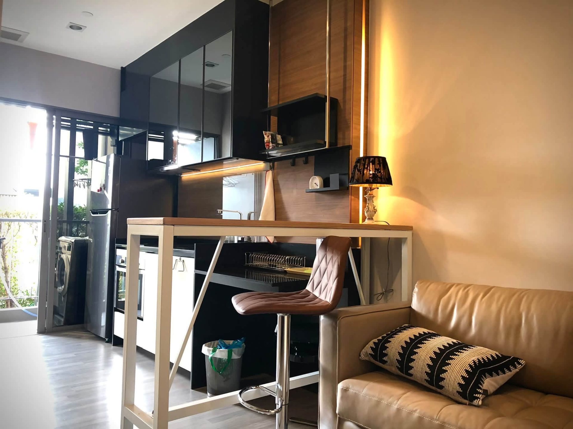 THE ROOM Sathon-St.Louise