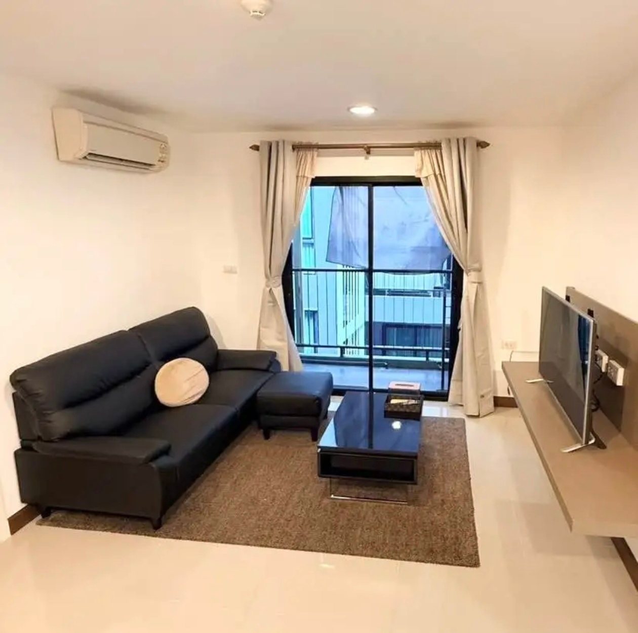 Zenith Place Sukhumvit 42