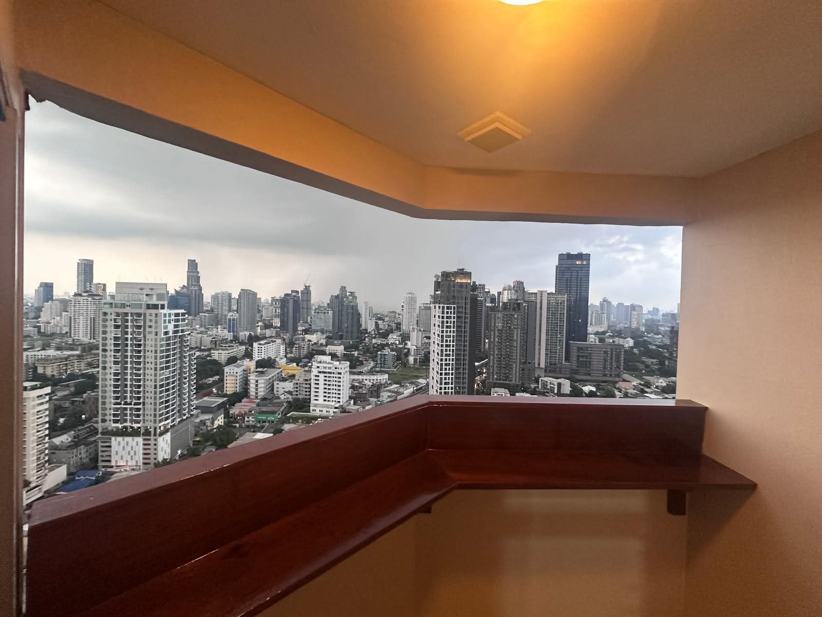 Waterford Diamond Tower, Sukhumvit 30