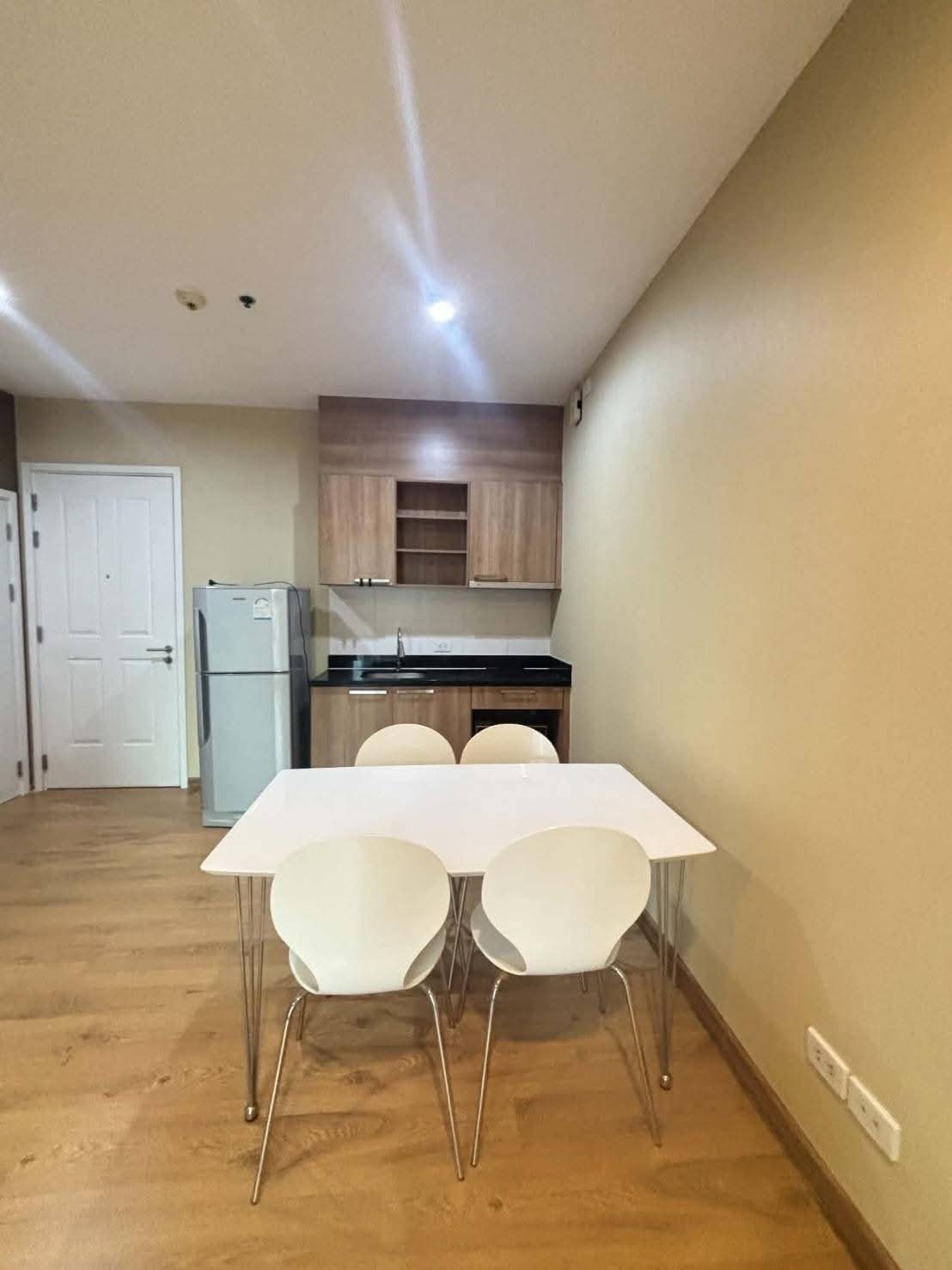 HIVE SATHORN Condo