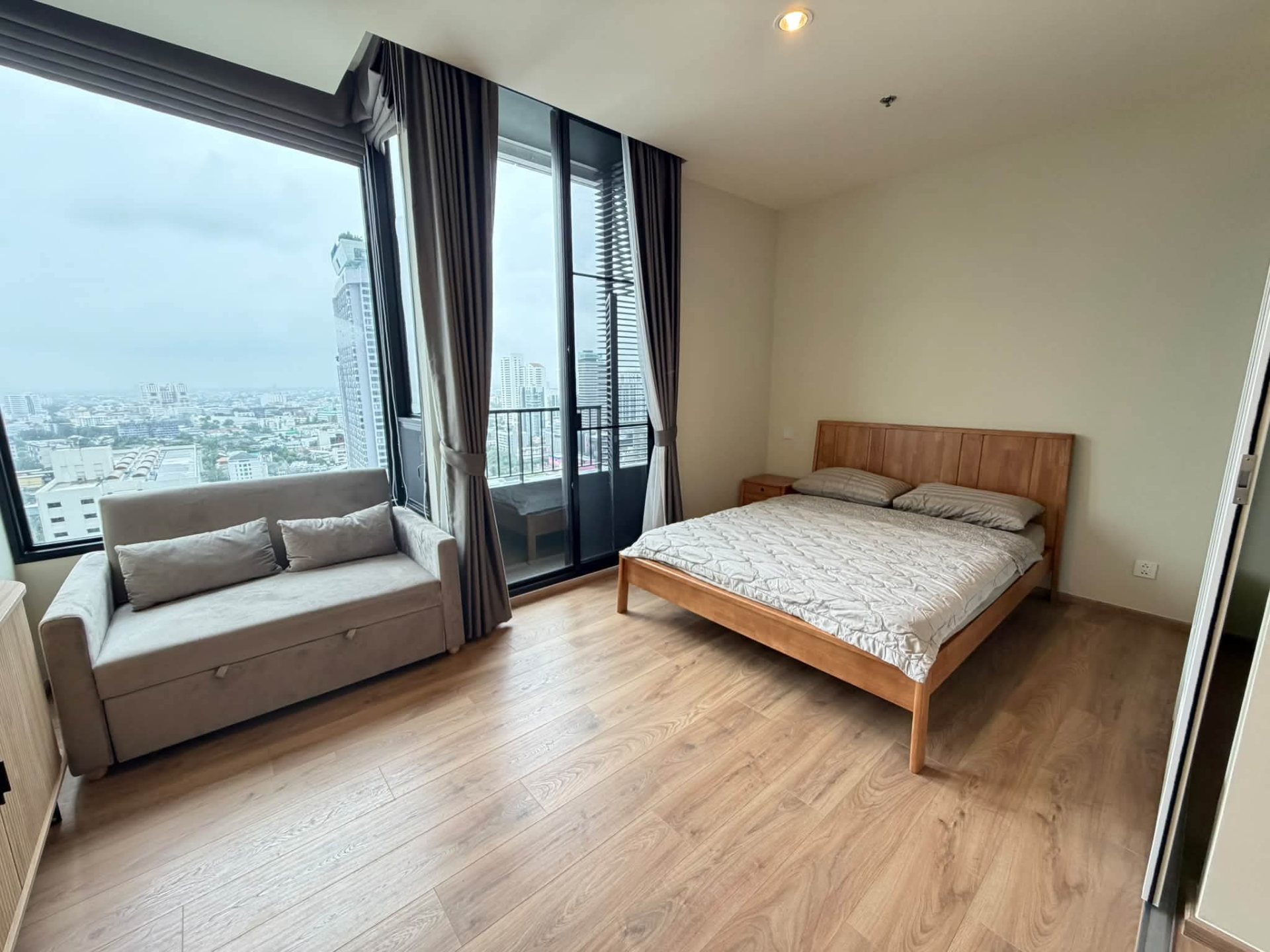 FOR RENT | NOBLE FORM THONGLOR