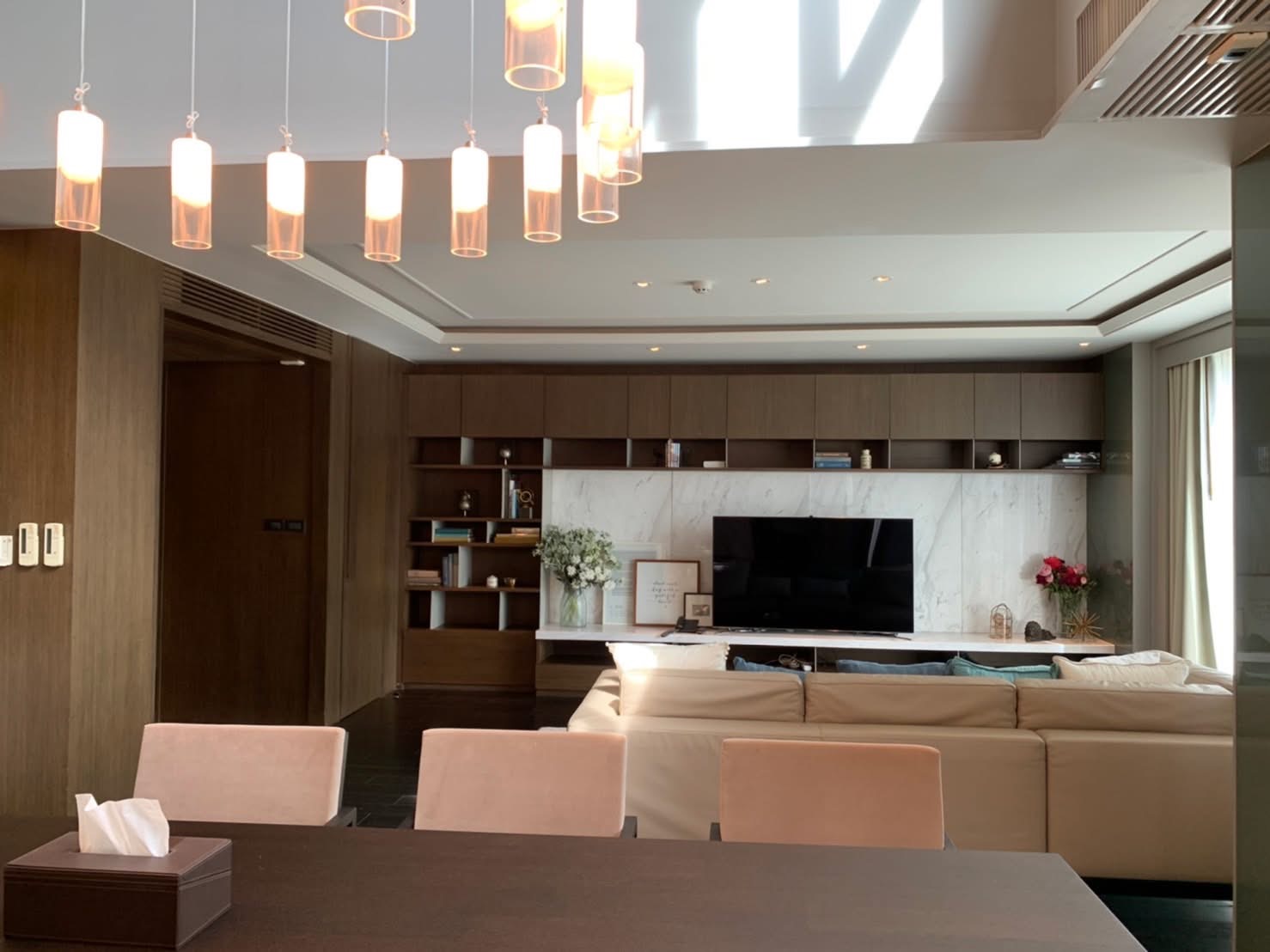 The Crest Sukhumvit 24