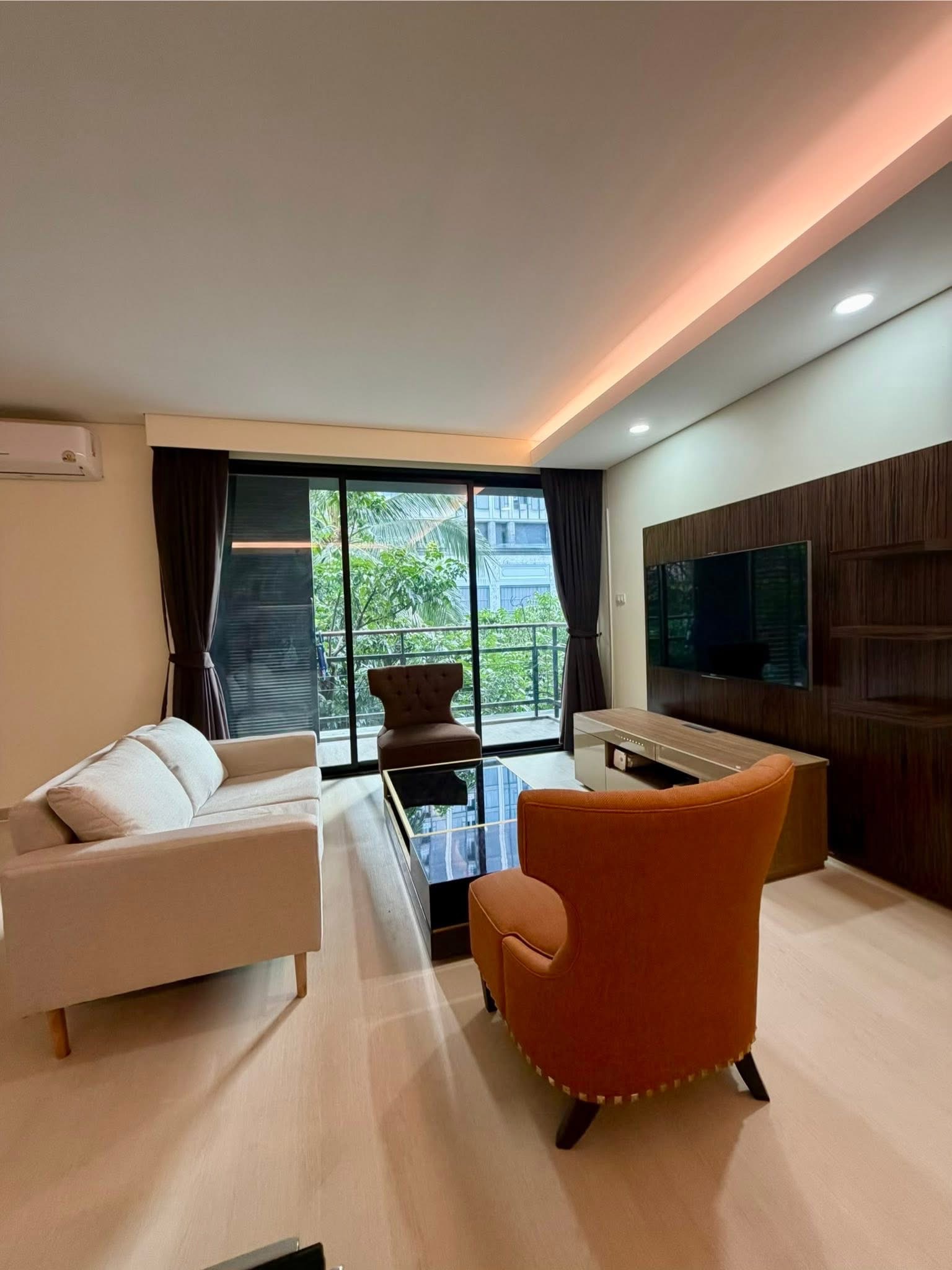 Mode Sukhumvit 61 Condo