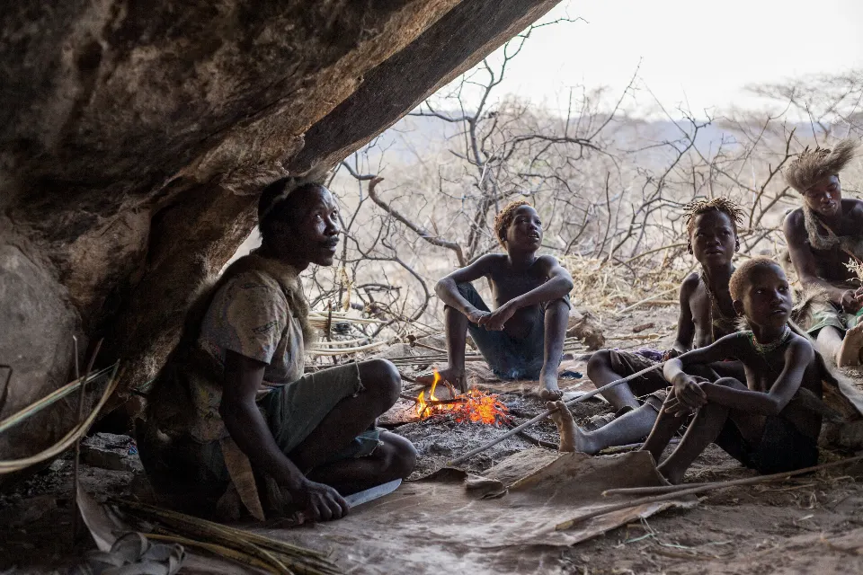 Tanzania. Hadzas, los colores de la tierra.