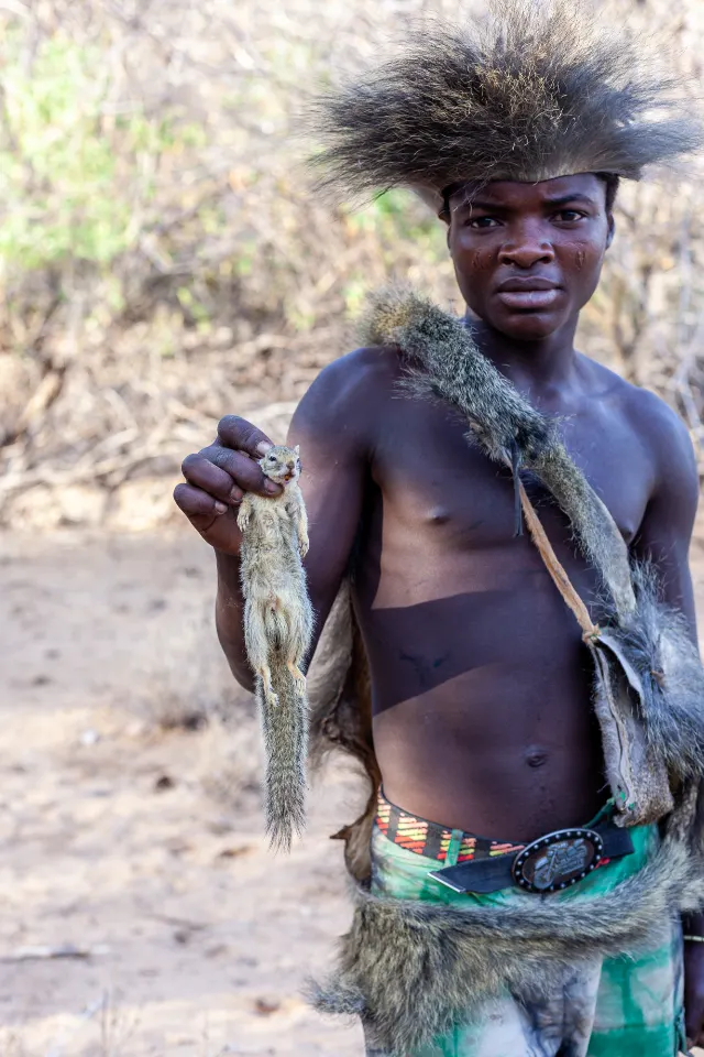 Tanzania. Hadzas, los colores de la tierra.