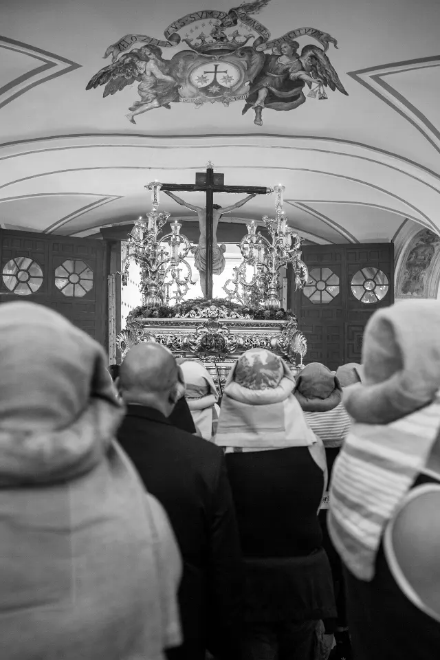 Semana Santa. Sevilla. Capataces y costaleros II.