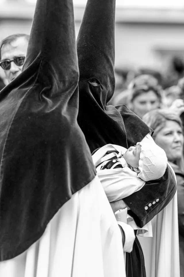 Semana Santa. Sevilla. Las miradas del amor II: