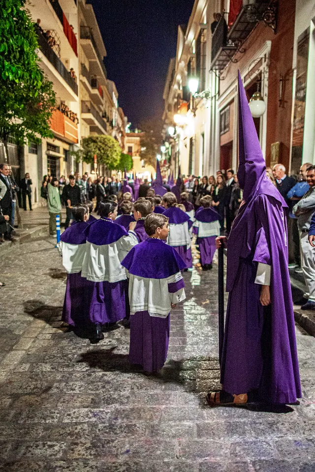 Semana Santa. Sevilla. Las miradas del amor II: