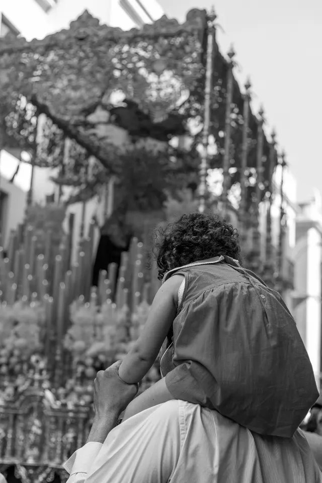 Semana Santa. Sevilla. Las miradas del amor II: