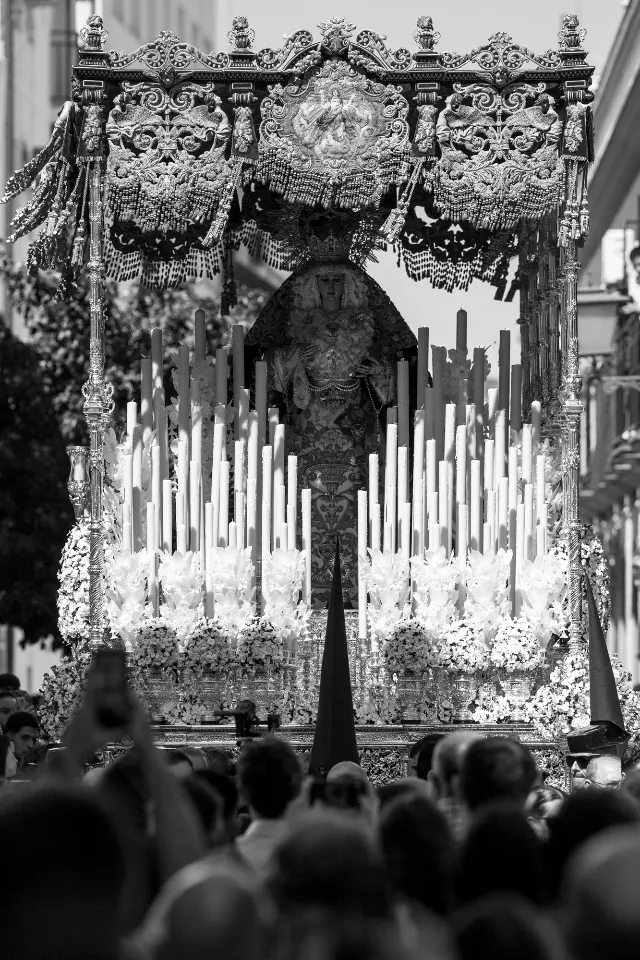 Semana Santa. Sevilla. Hermandades de Sevilla.