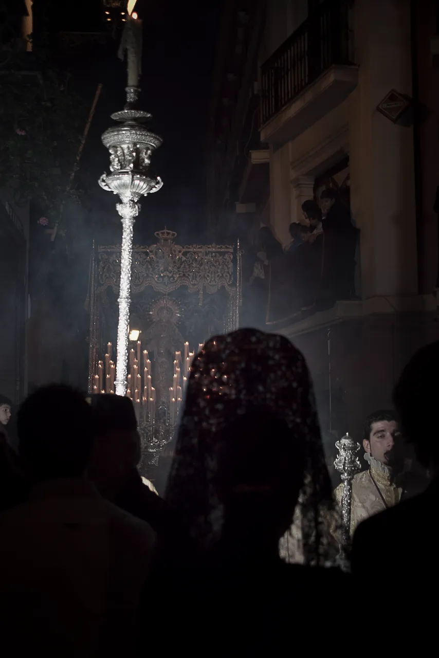Semana Santa. Sevilla. Las miradas del amor.