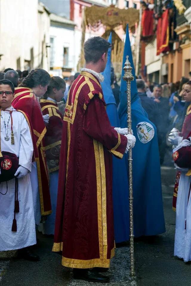 Semana Santa. Sevilla. Nazarenos y acolitos II