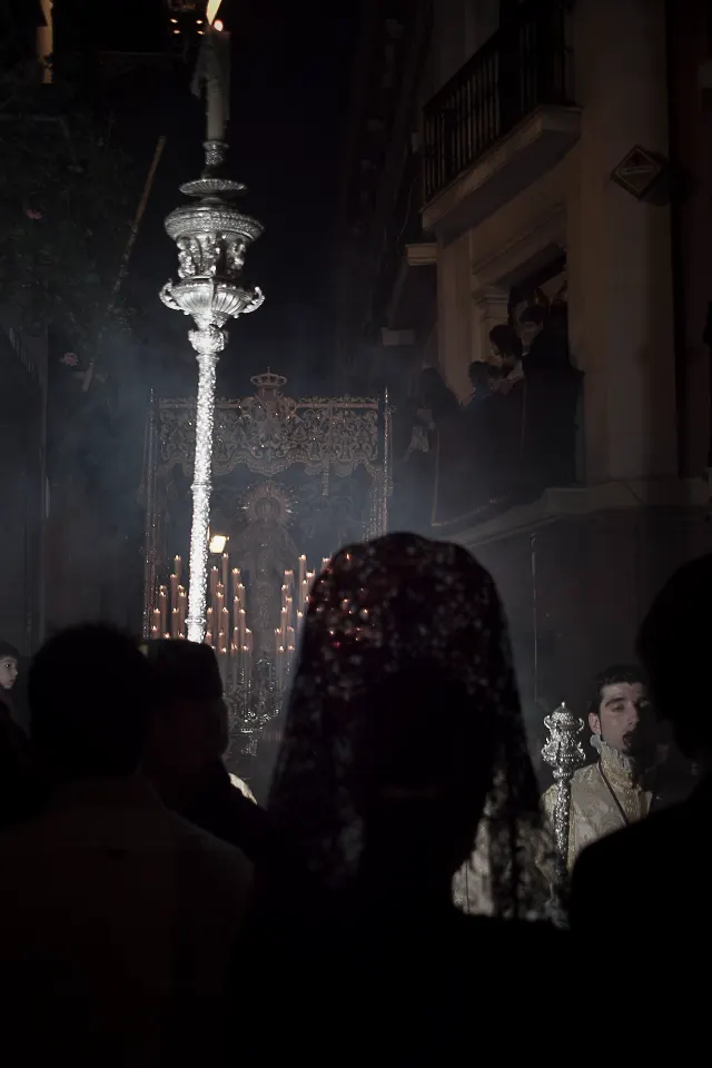 Semana Santa. Sevilla.  Las miradas del amor.