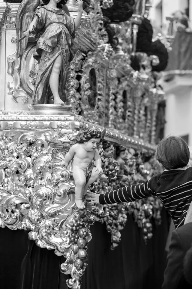 Semana Santa. Sevilla.  Las miradas del amor.