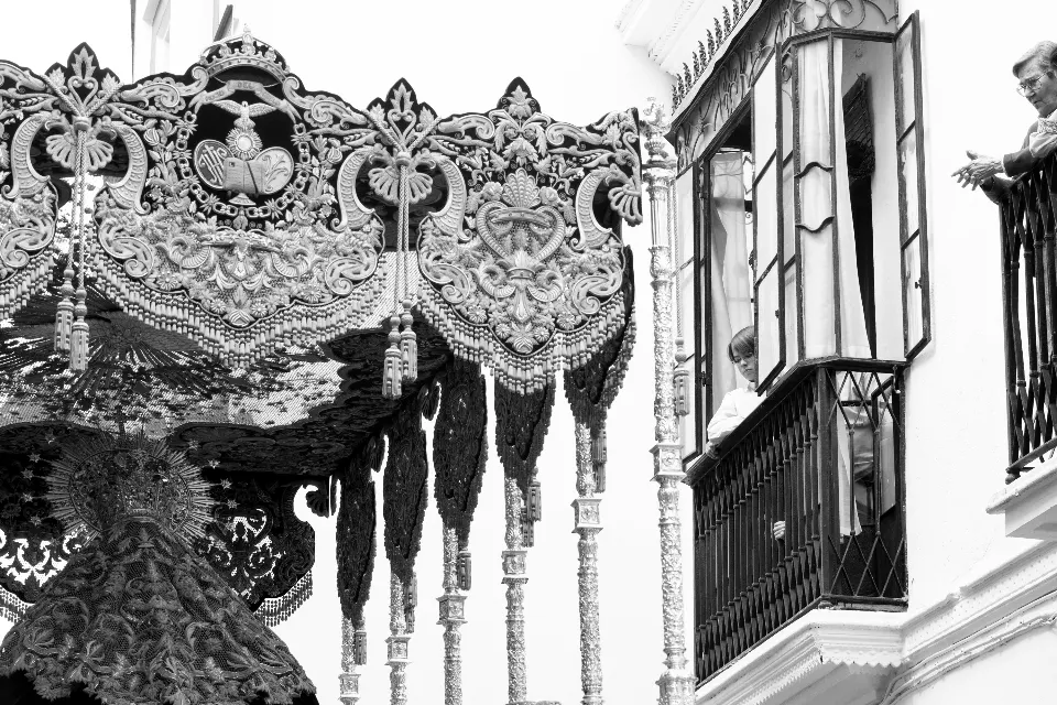 Semana Santa. Sevilla.  Las miradas del amor.