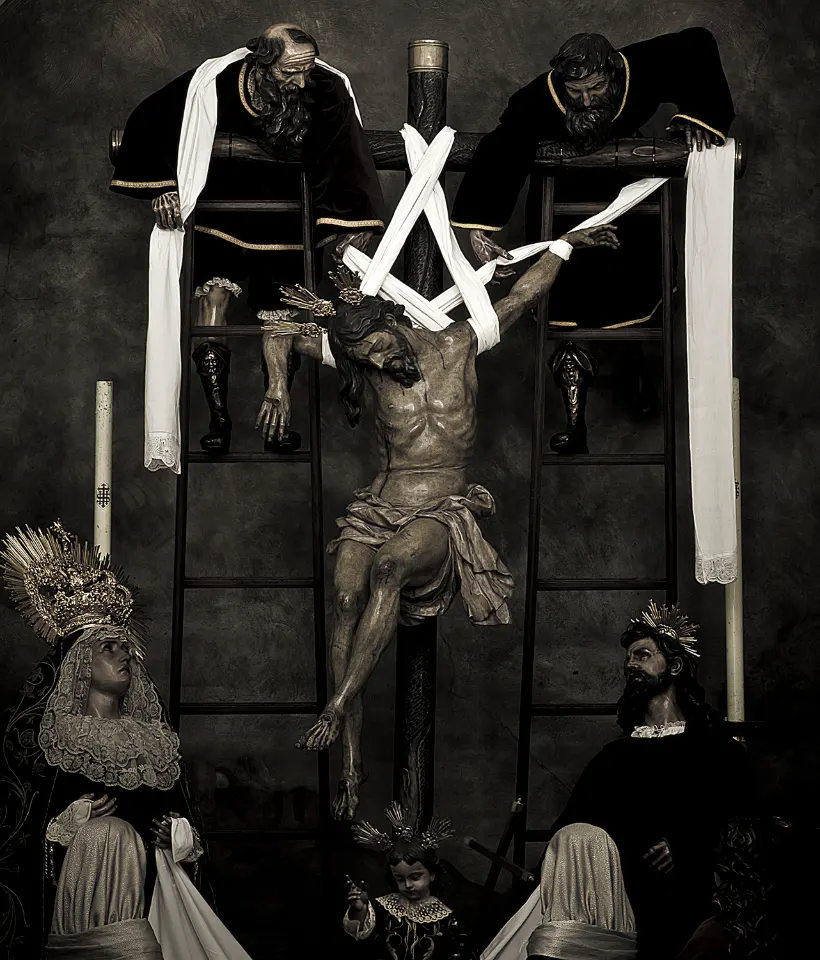 Semana Santa. Sevilla. Capataces y costaleros.