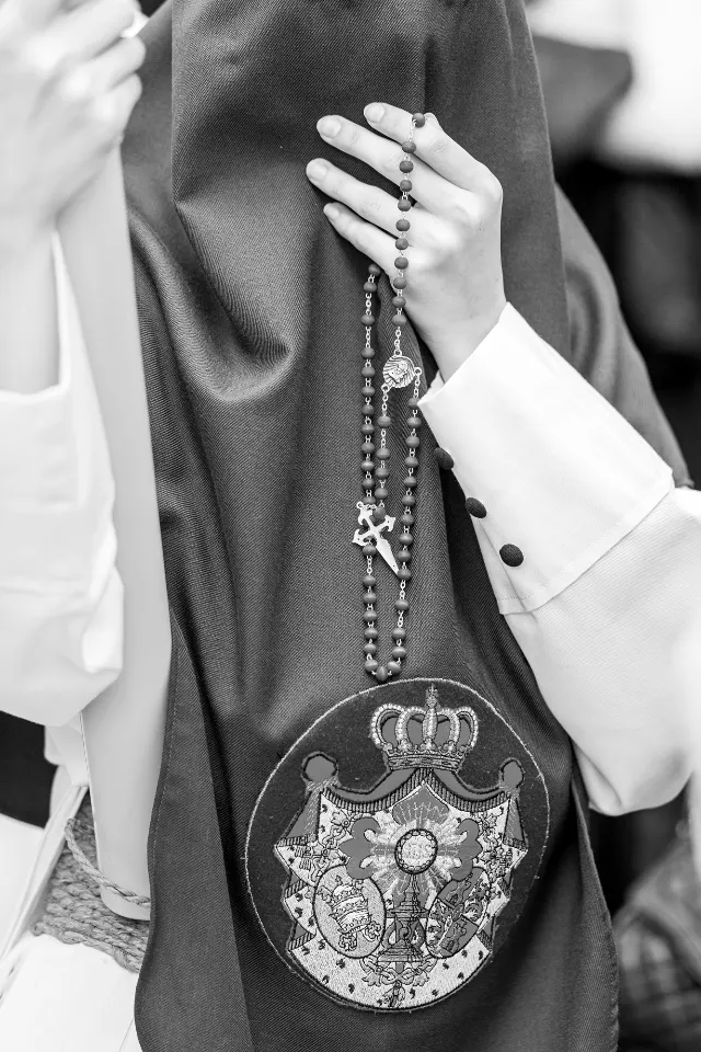 Semana Santa. Sevilla. Nazarenos y acólitos II.