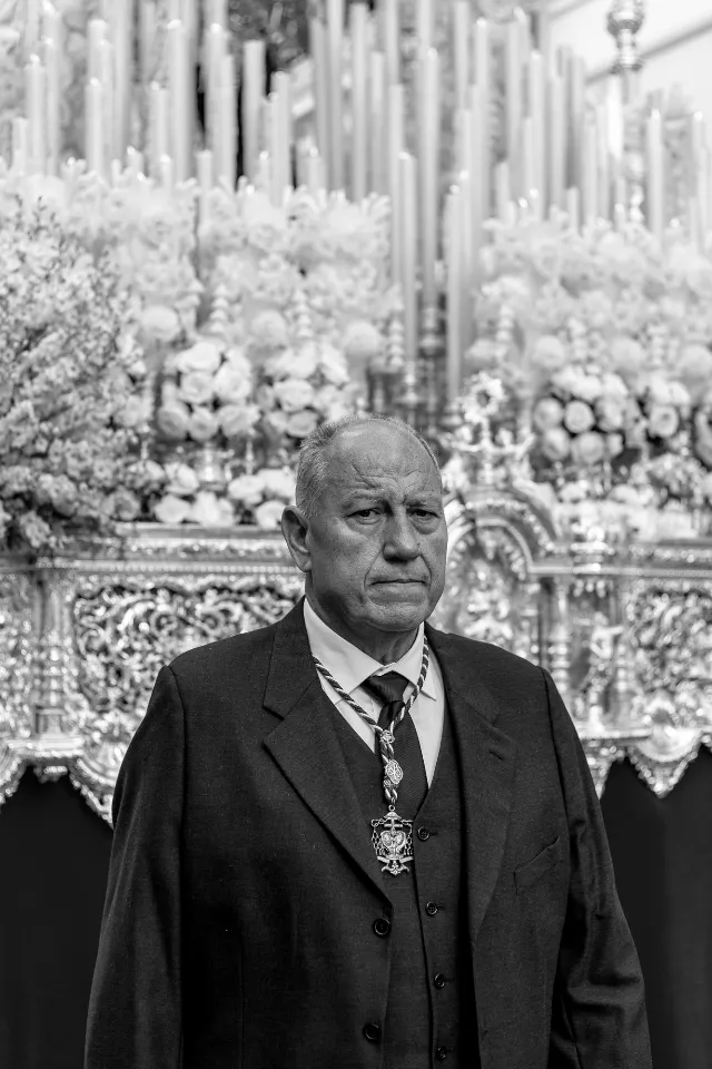 Semana Santa. Sevilla. Capataces y costaleros II.