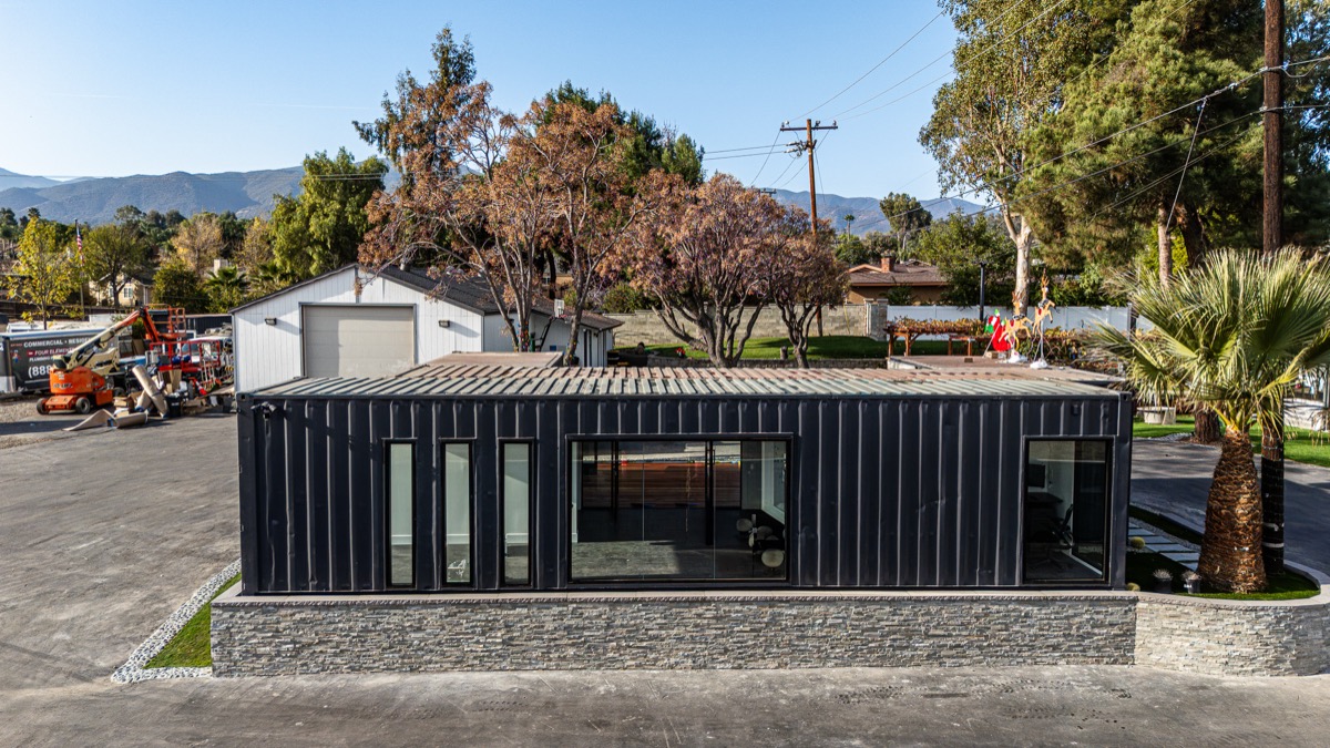 Four Elements Custom Container Office - Photo 6