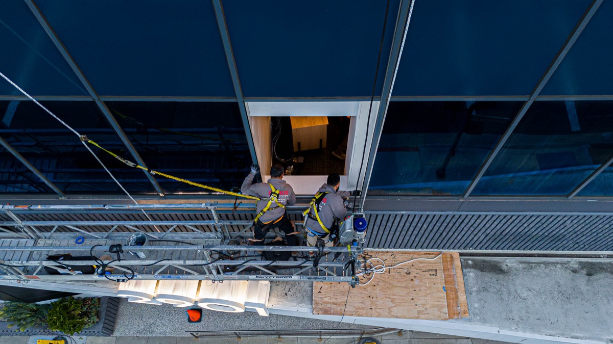 Safe Glass Replacement Near Power Lines - Photo 3