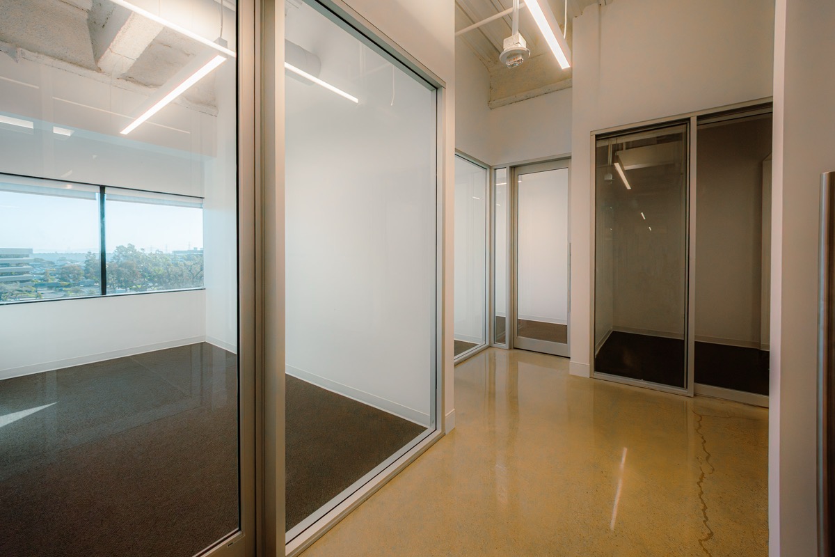 MBT 350 Glazing Installation - Photo 4