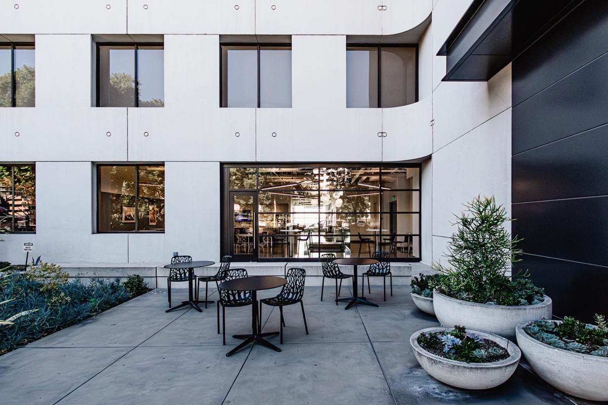 611 North Brand Blvd