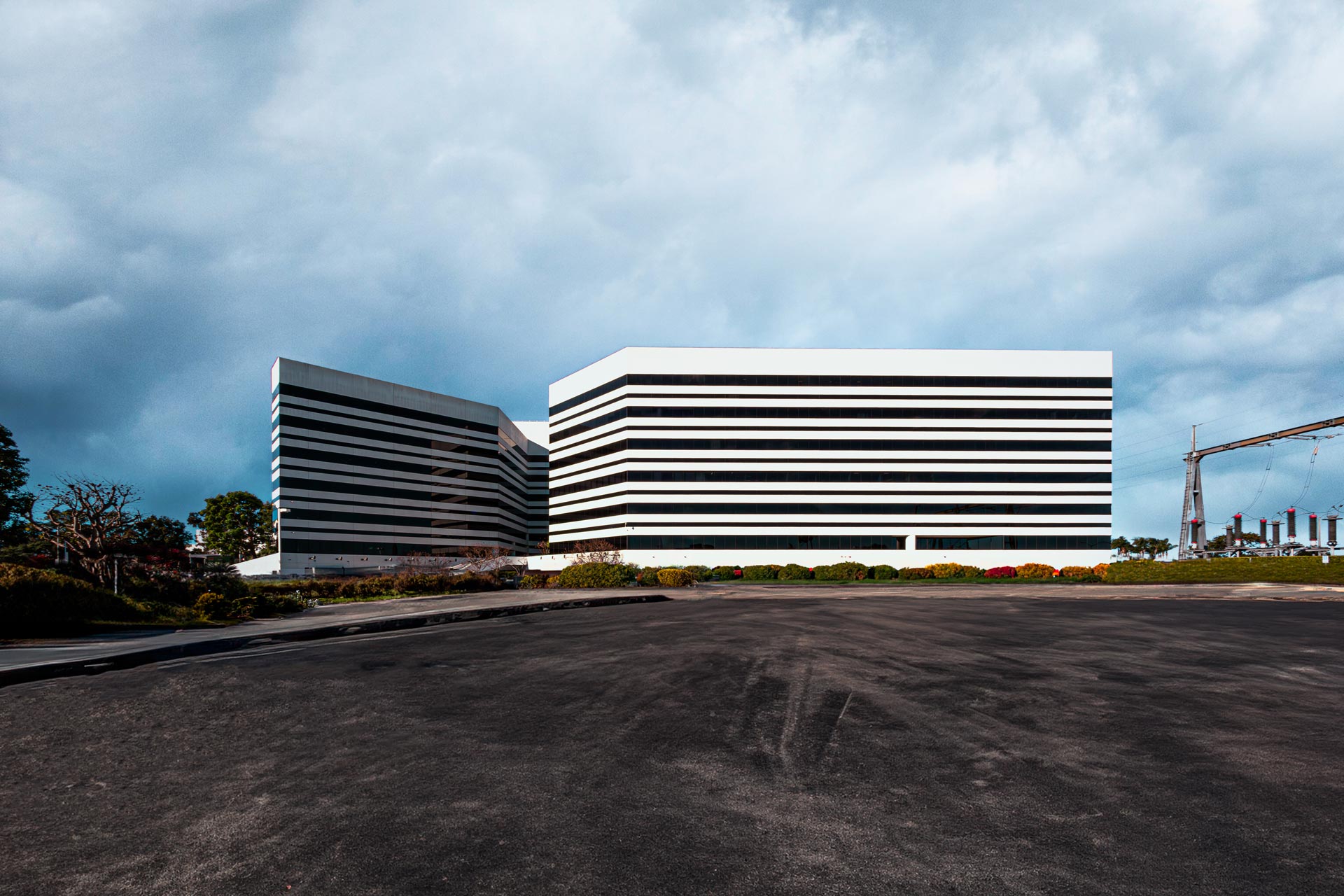 MBT 350 Glazing Installation