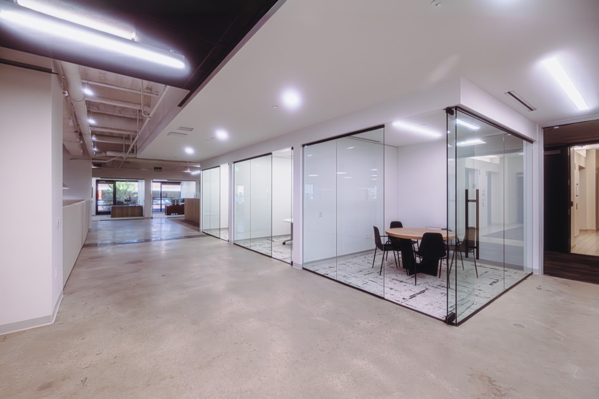 Wilshire Courtyard Suite 550 for APM Music - Photo 3
