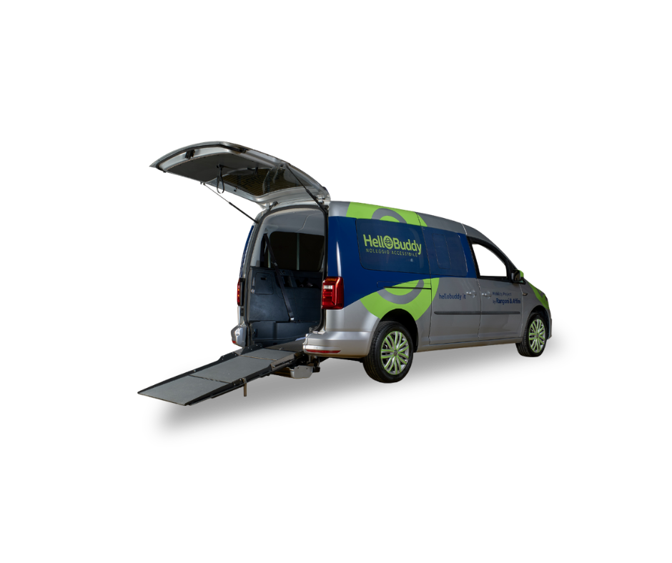 La livrea blu e gialla di Hello Buddy, il Caddy allestito per il trasporto di persone con ridotta mobilità