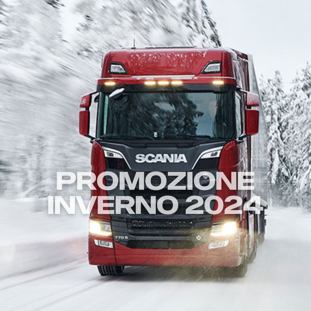 Camion Scania rosso in un bosco innevato per promuovere la campagna ricambi inverno 2024