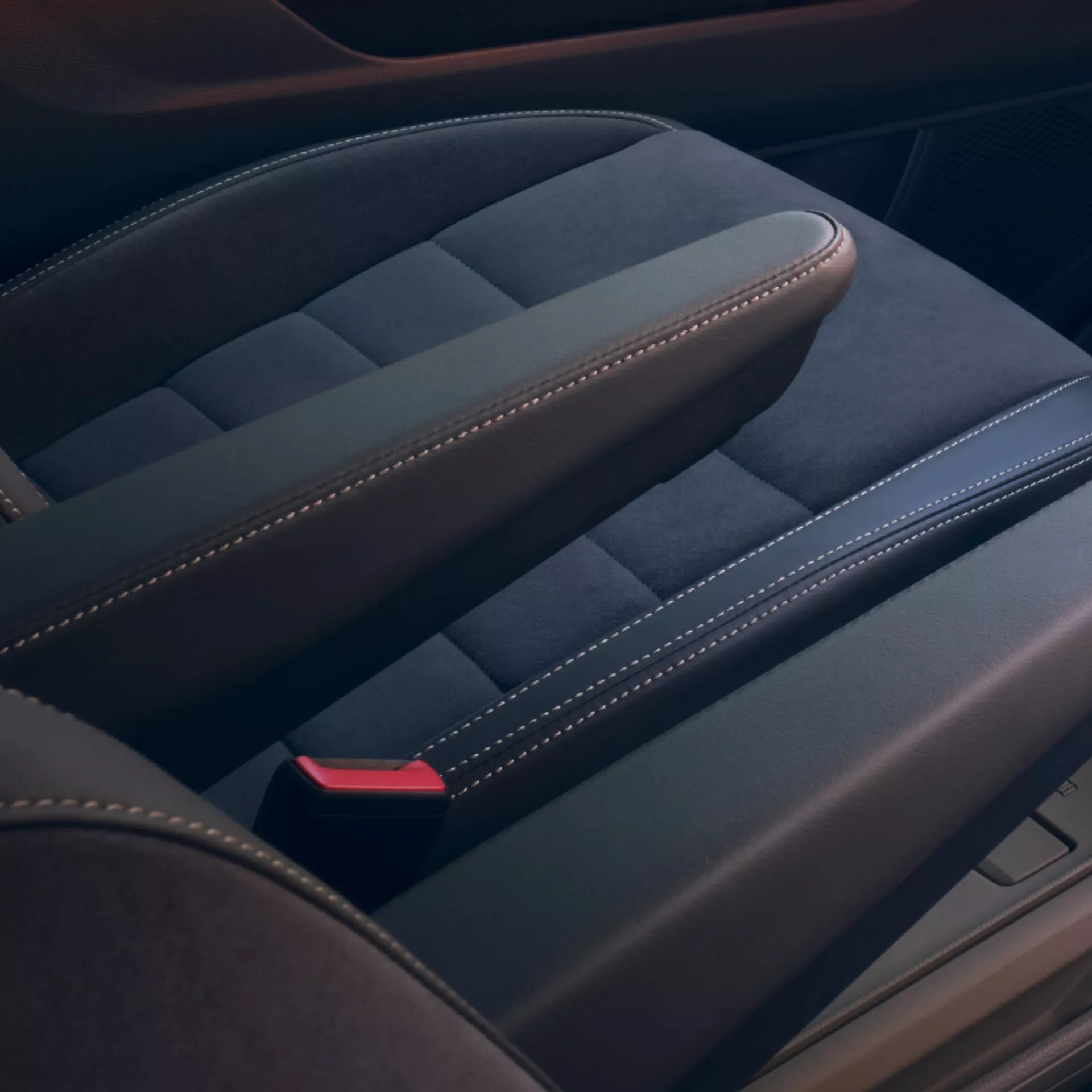 Primo piano dei sedili di un'auto.
