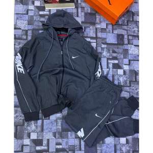 Complet Pull-over Nike Avec Pantalon - Noir